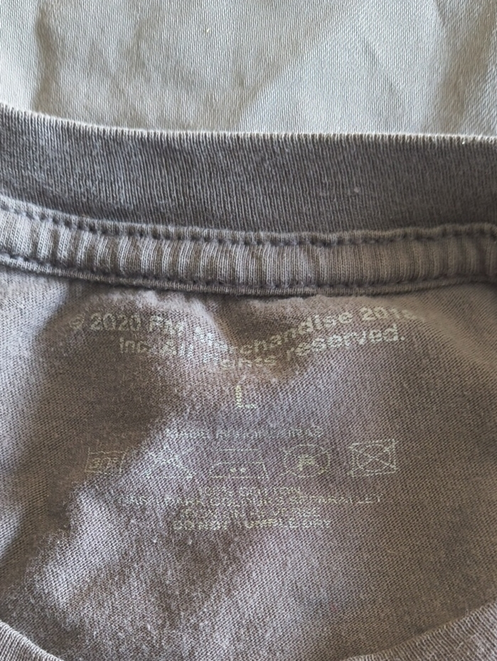 Zara Fleetwood Mac Rumours Graphic Tee - Gray with Pink Accents - Picture 3 of 4